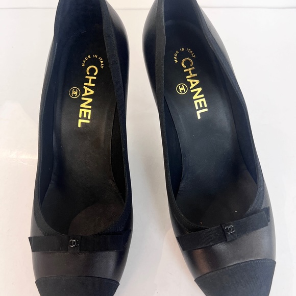 Chanel round toe leather  pumps - Picture 7 of 10